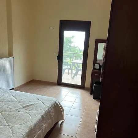 בית נופש Aethera Villa ניו פנטלימונאס