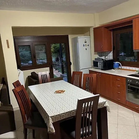 Aethera Villa ניו פנטלימונאס