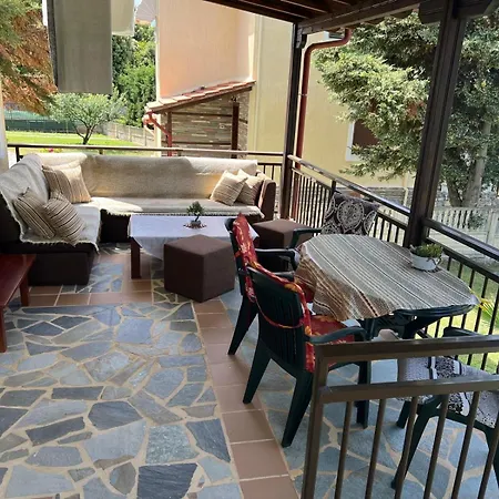 Zeus Viewpoint Villa: Three Floors Of Beauty *
