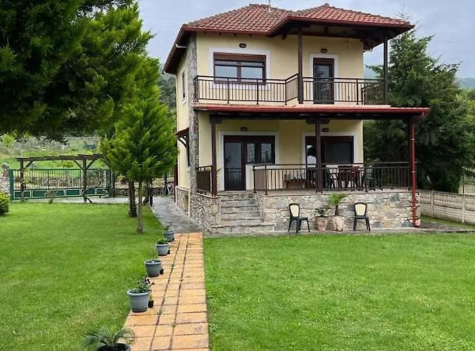 Zeus Viewpoint Villa: Three Floors Of Beauty *