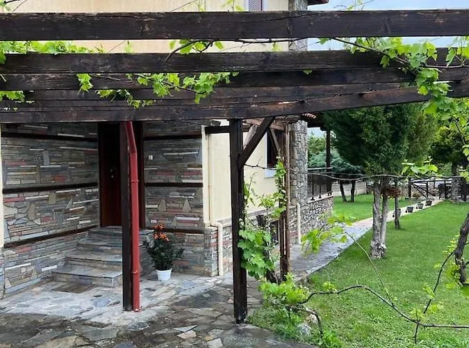 Zeus Viewpoint Villa: Three Floors Of Beauty Νέος Παντελεήμονας