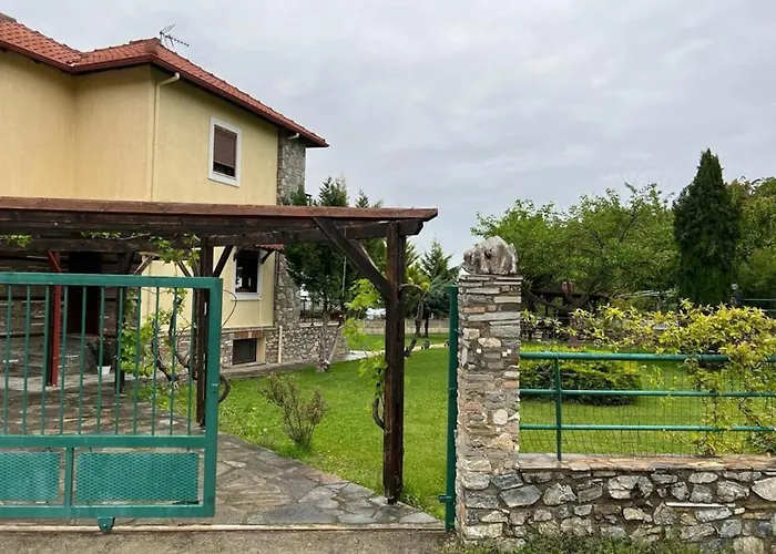 Zeus Viewpoint Villa: Three Floors Of Beauty Σπίτι διακοπών